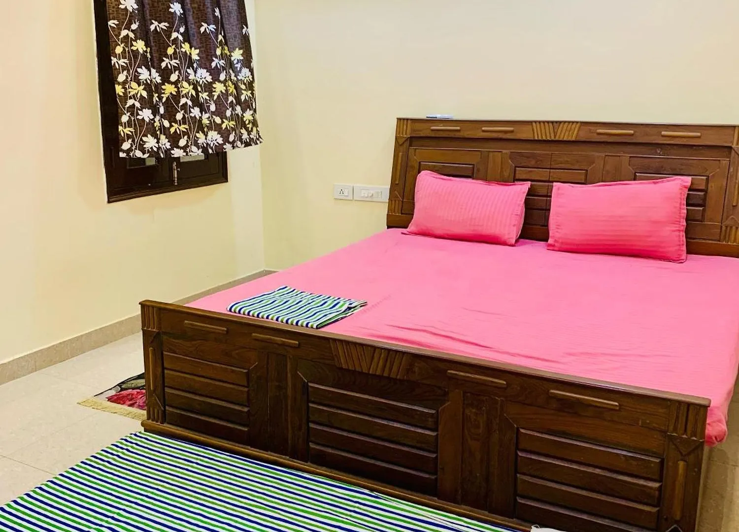 *****  Shri Ji Hotel Varanasi India