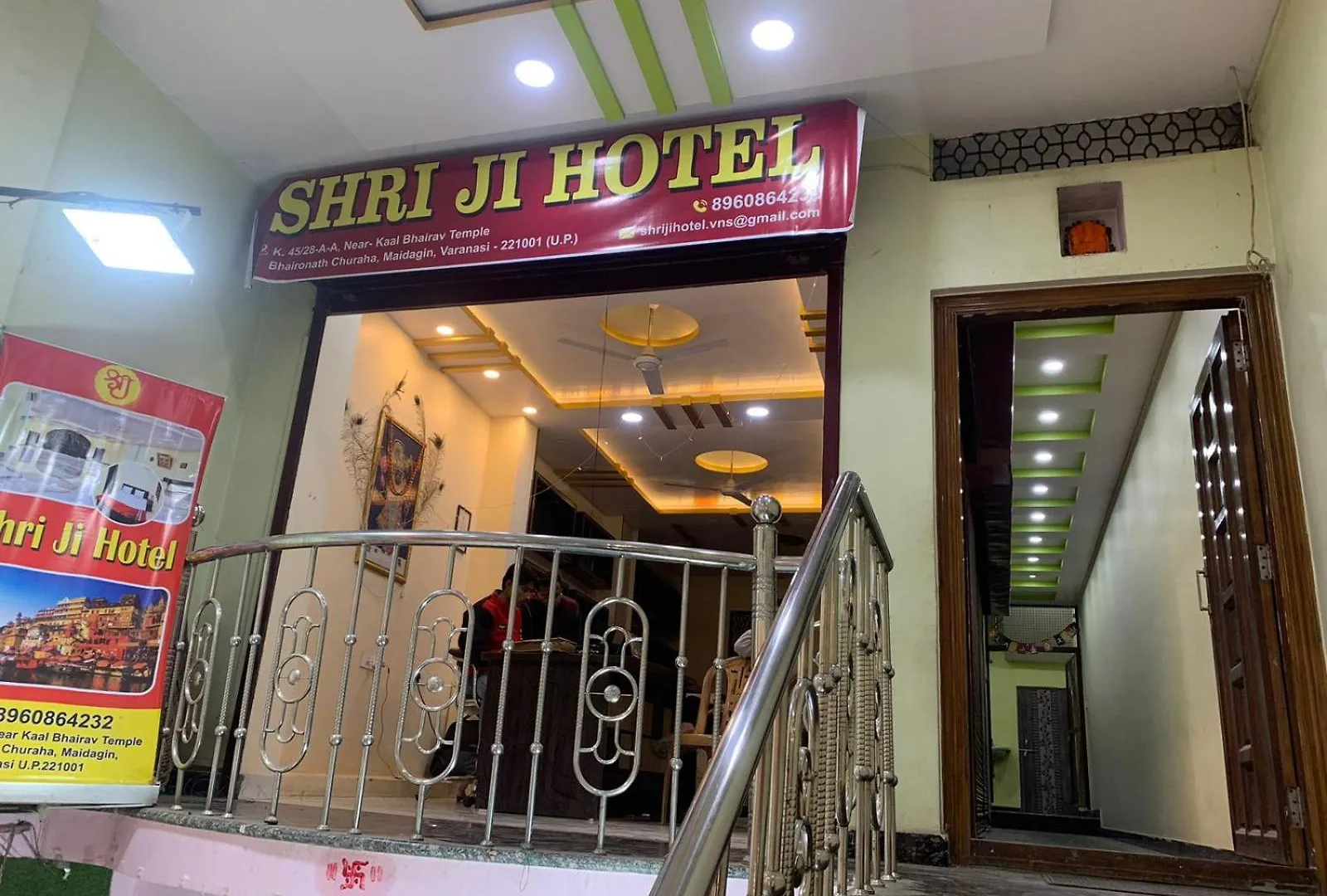 Shri Ji Hotel Varanasi